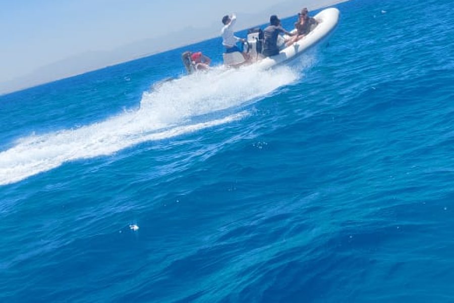 Privater Schnorchelausflug & Ganztägige Inseltour mit dem Schnellboot